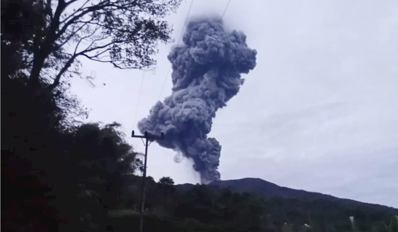 Gunung Marapi Erupsi, Warga Diimbau Waspada