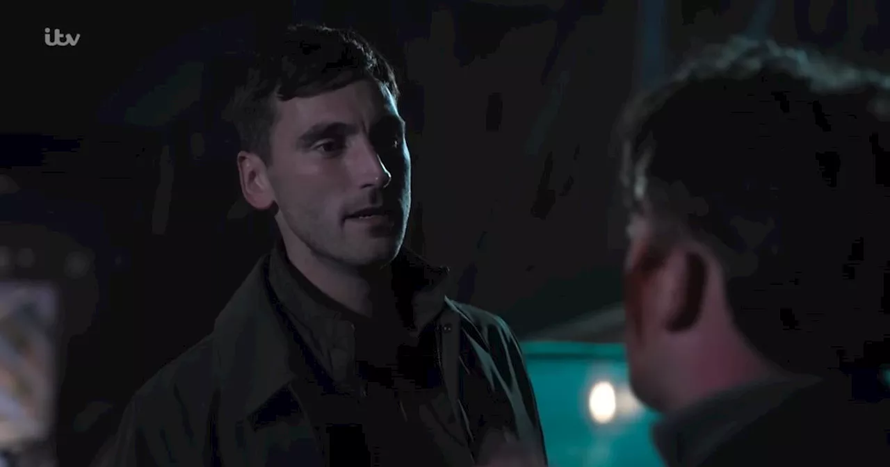 Corrie's Kit star sends three-word message to co-star amid 'killer' scenes