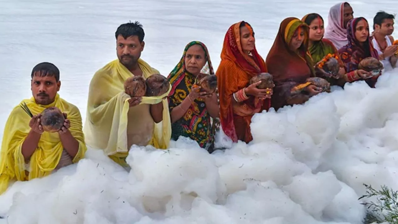 Chhath Puja: यमुना नदी में नहीं होगी छठ पूजा, दिल्ली हाईकोर्ट ने अनुमति देने से किया इनकार