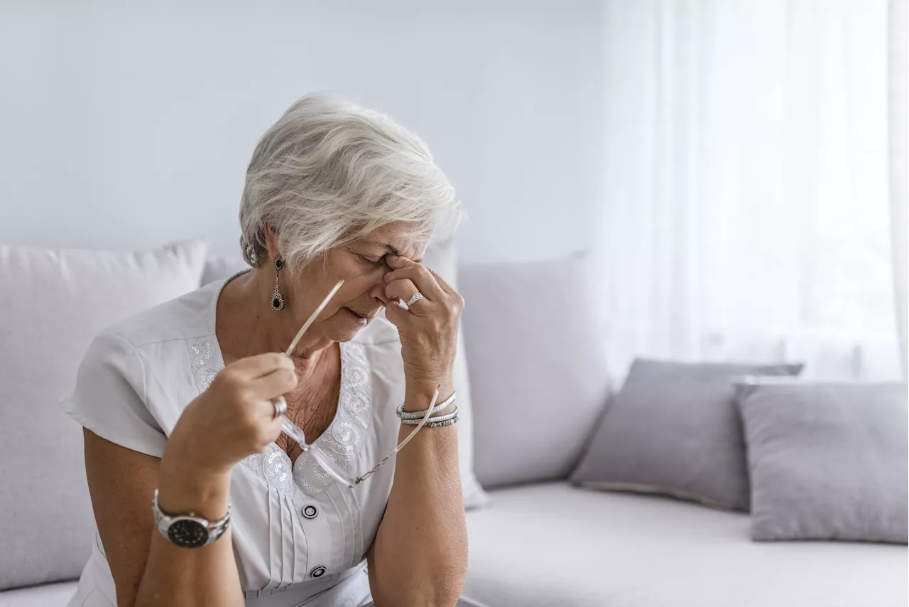 Sleepiness During the Day Could Be Early Sign of Dementia, Study Finds