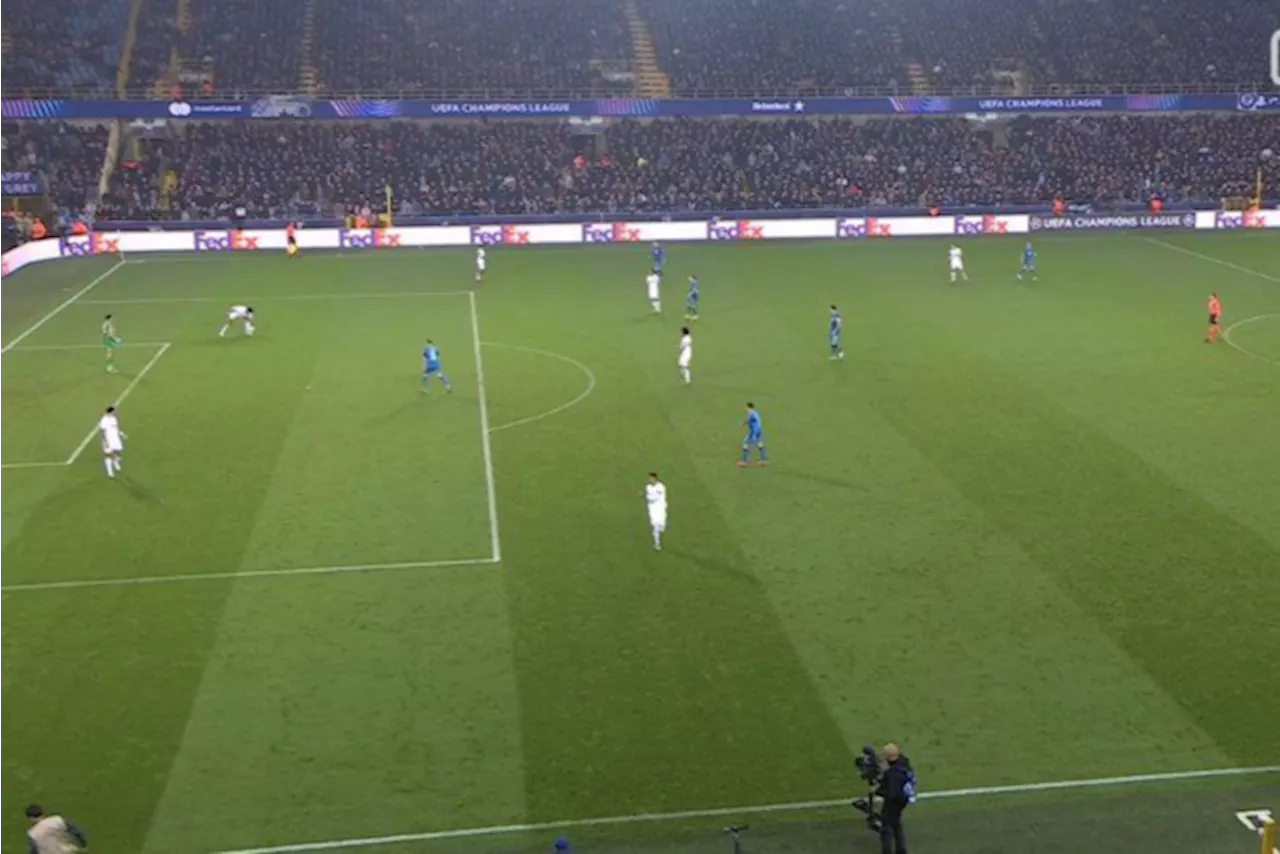 VIDEO. Deze blunder gaat de wereld rond: Club Brugge krijgt penalty cadeau van Aston Villa-verdediger die bal