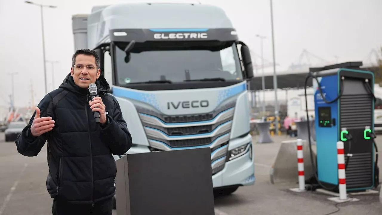 Hamburg & Schleswig-Holstein: Neue Ladestation für Elektro-Lastwagen im Hamburger Hafen