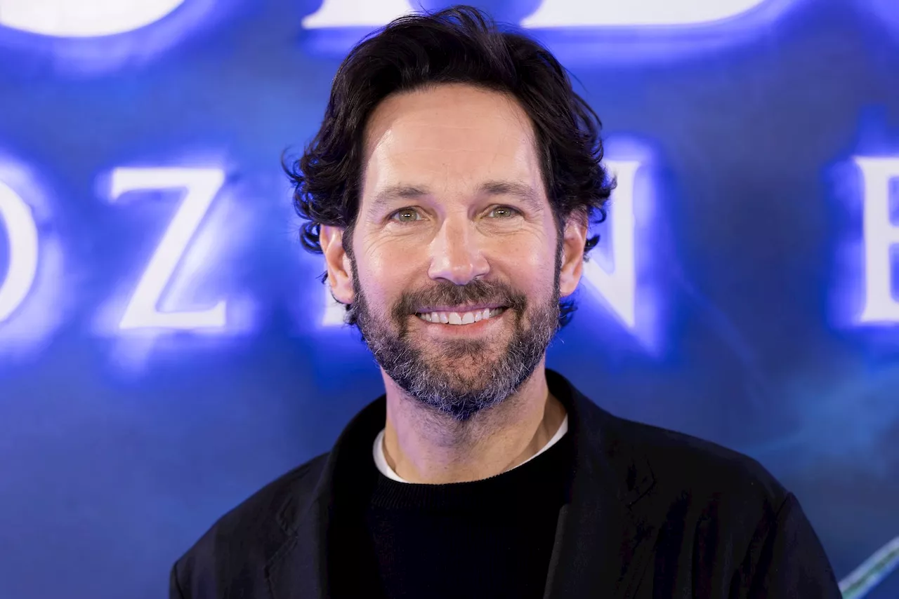 Actor Paul Rudd hands out water to voters at Pa. universities