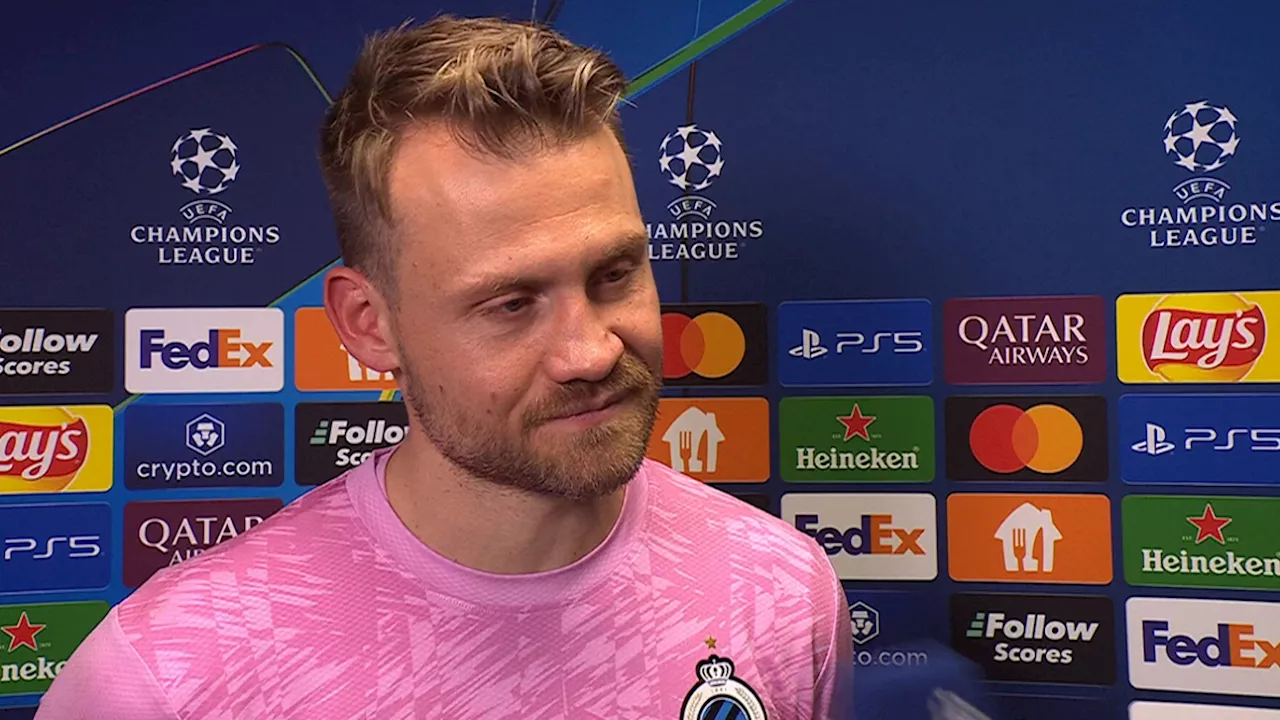 'Je jette toujours le ballon avec les mains': Simon Mignolet revient sur le penalty surréaliste offert à