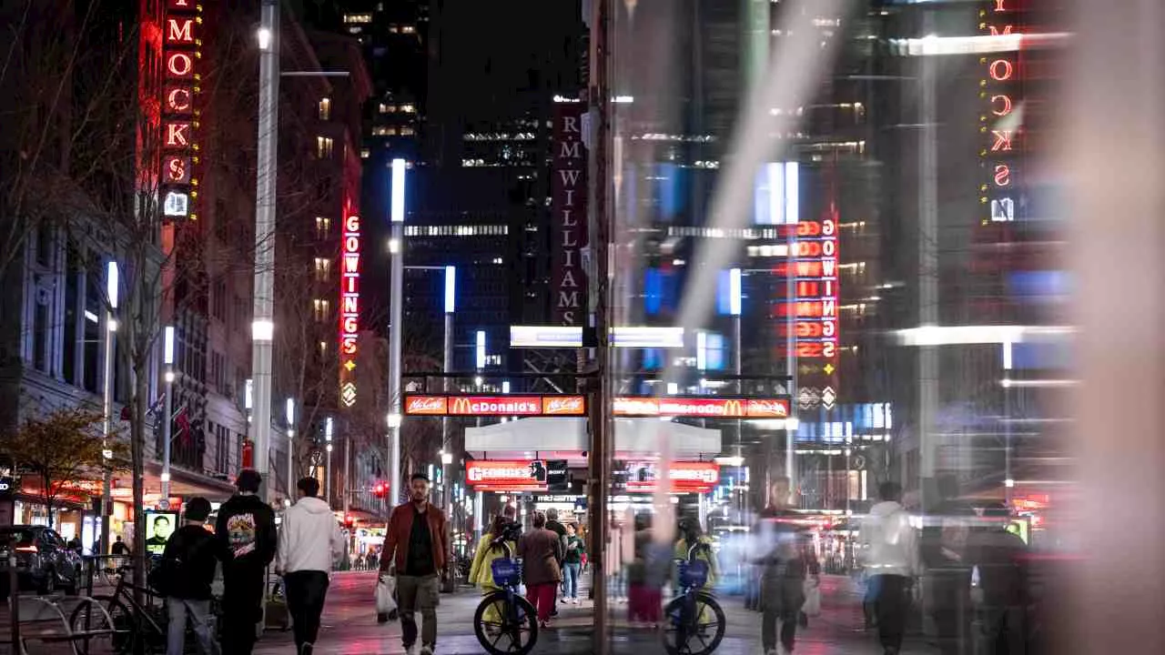 Major city swelters through warmest November night in years