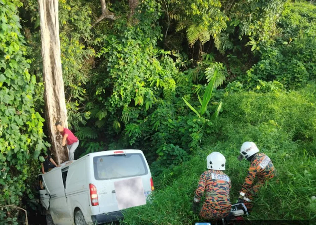 Man dies, another injured after van plunges into ravine in Sabah