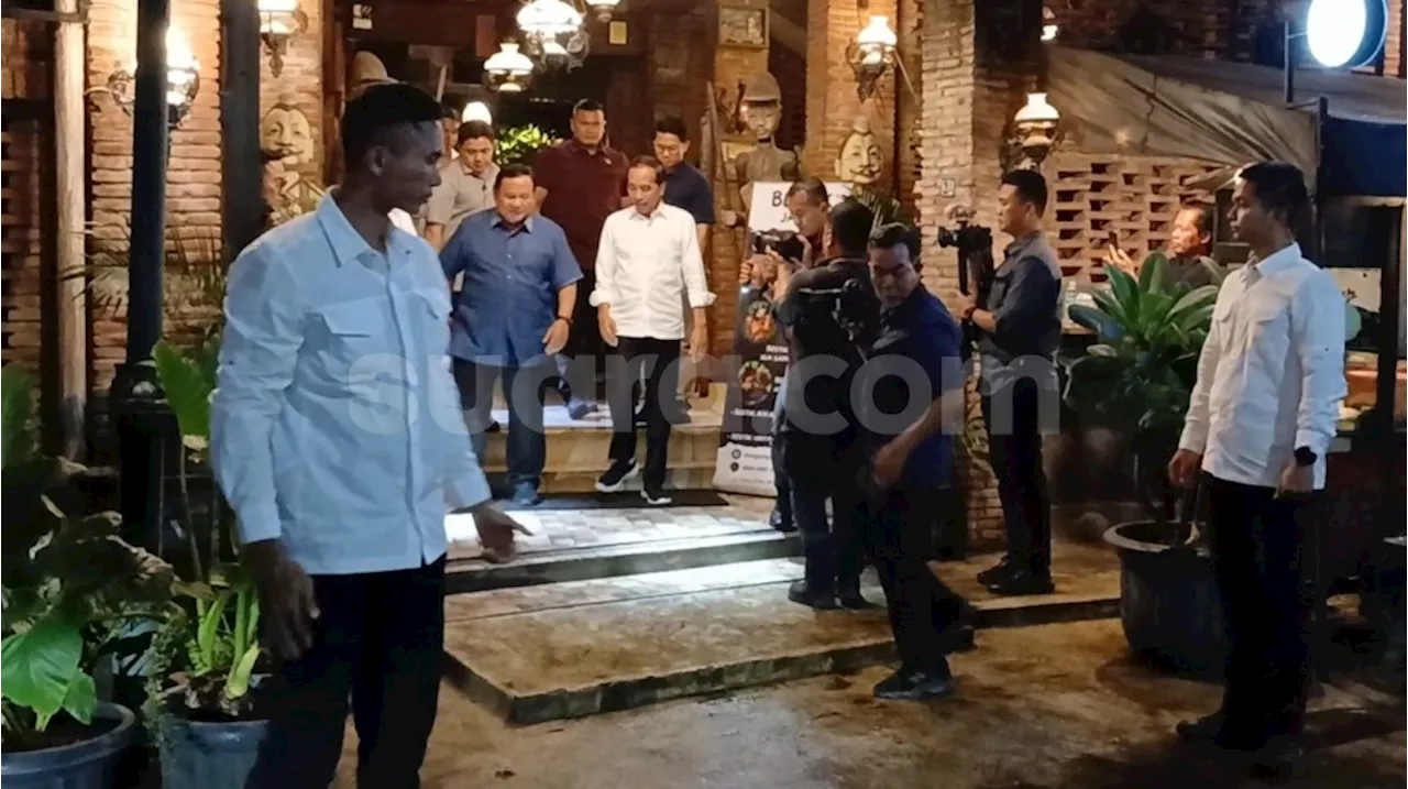 Prabowo Sebut Bahas Ini Itu Dengan Jokowi, Rocky Gerung: Ada Yang Disembunyikan