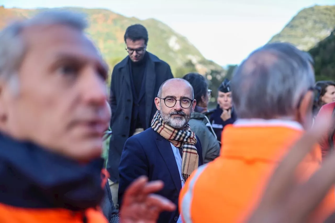 Pyrénées-Atlantiques : le préfet Julien Charles part, le préfet de la Vienne arrive