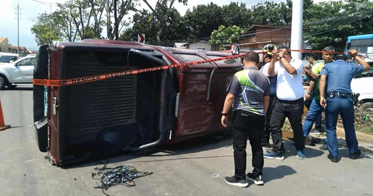 Niyarok og tubig samtang nag-drive, pickup nalimbuwad