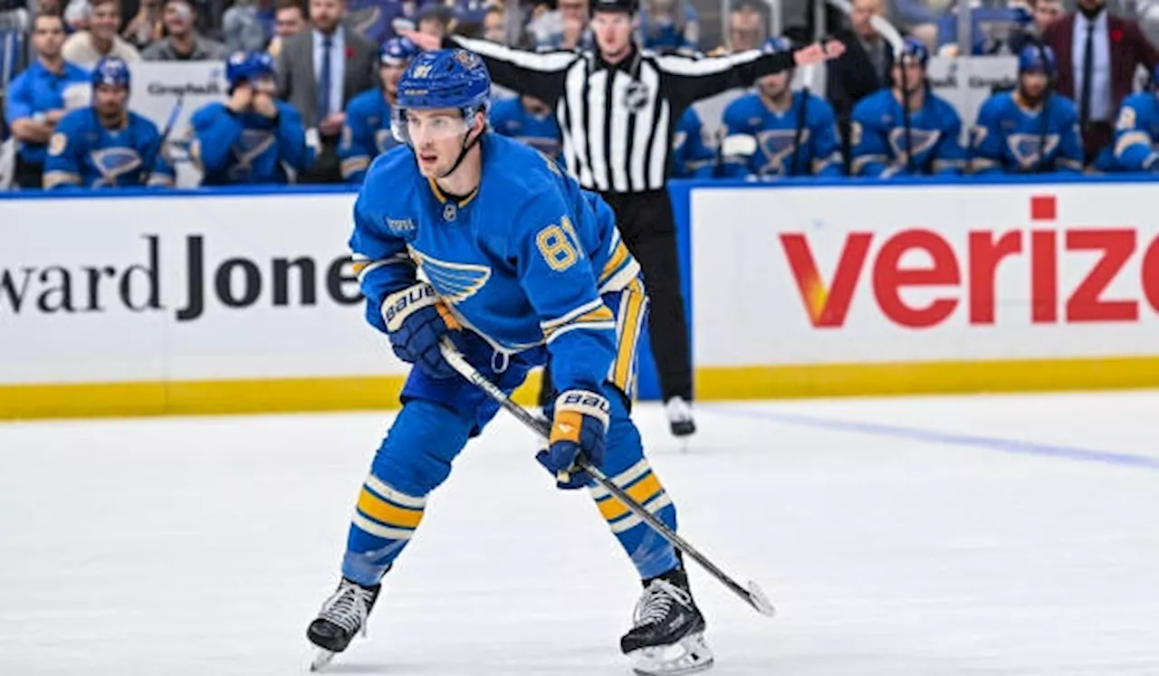 Blues' Holloway out of hospital, aims to play Thursday after 'scary situation'