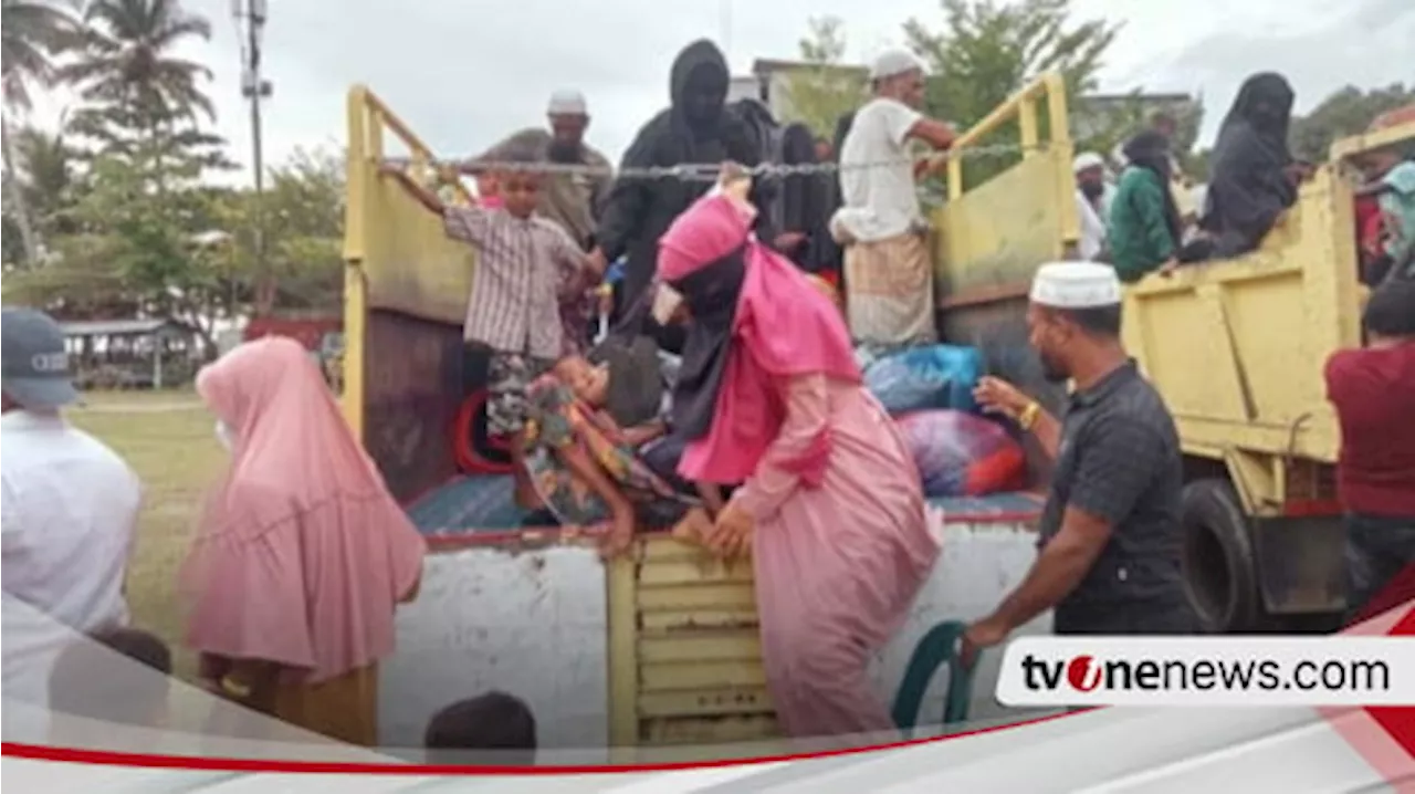 Alami Penolakan dari Warga Setempat, 152 imigran Rohingya direlokasi ke Alun-alun Tapaktuan Aceh Selatan