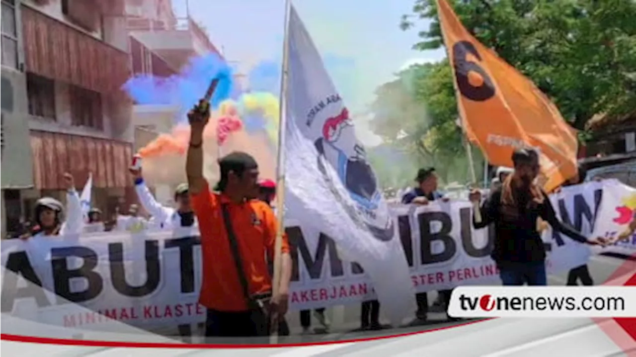 Long March Lima KM, Ratusan Buruh di Jatim Gelar Aksi Tuntut Kenaikan Upah