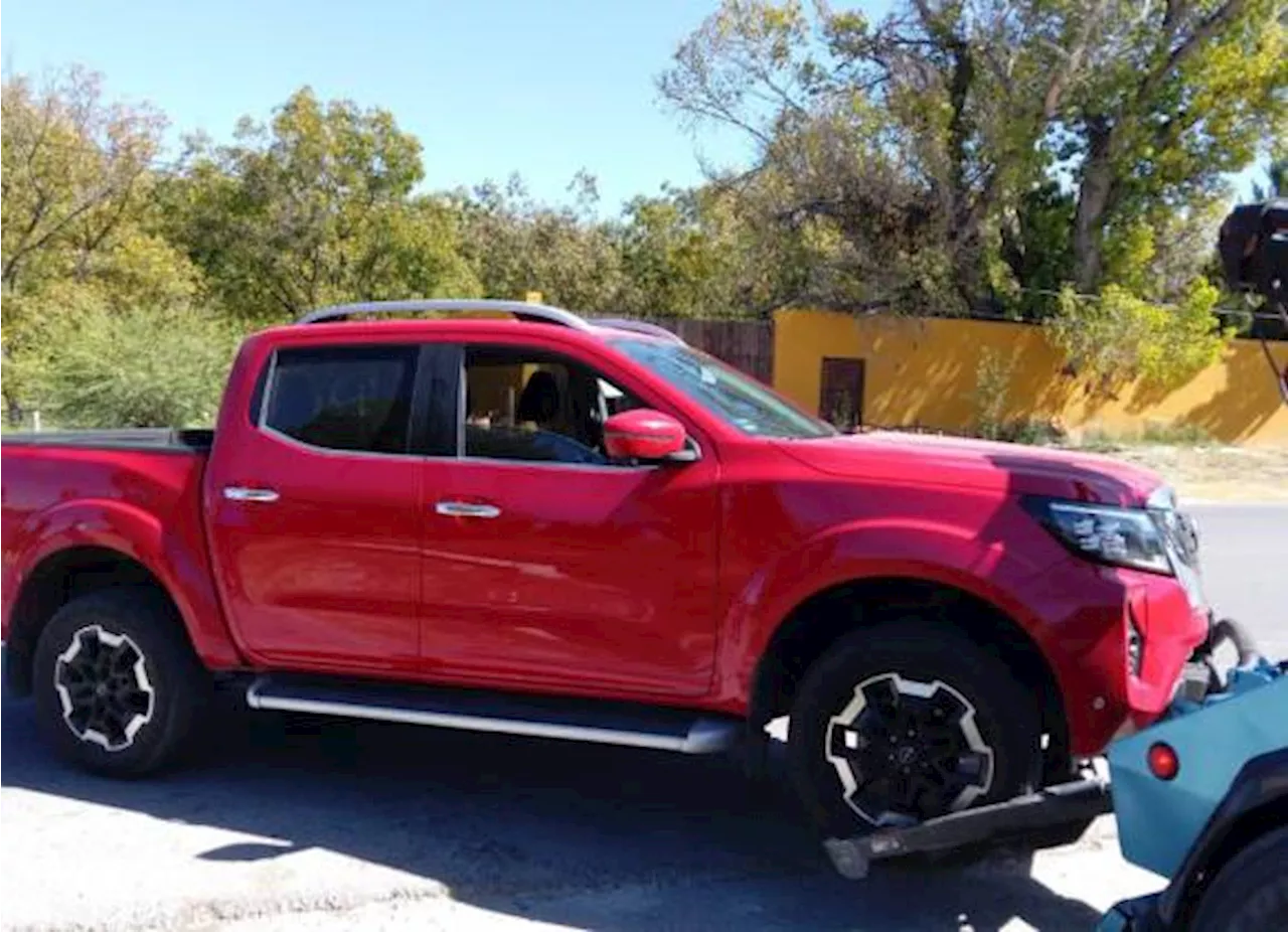 Camioneta robada en Monterrey es recuperada en retén de Parras por policía de Coahuila