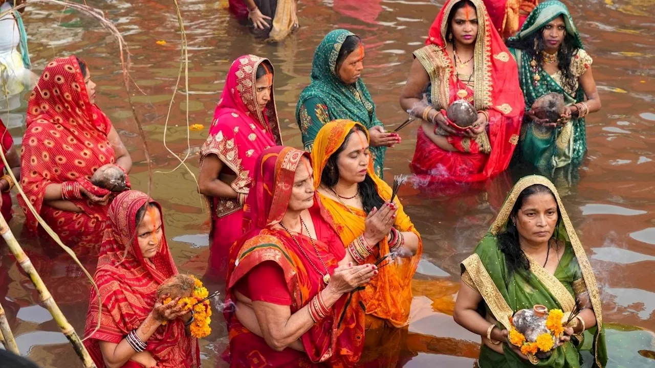 Chhath Puja 2024: आज डूबते सूर्य को दिया जाएगा अर्घ्य, जानिए क्या है छठ पूजा का महत्व?