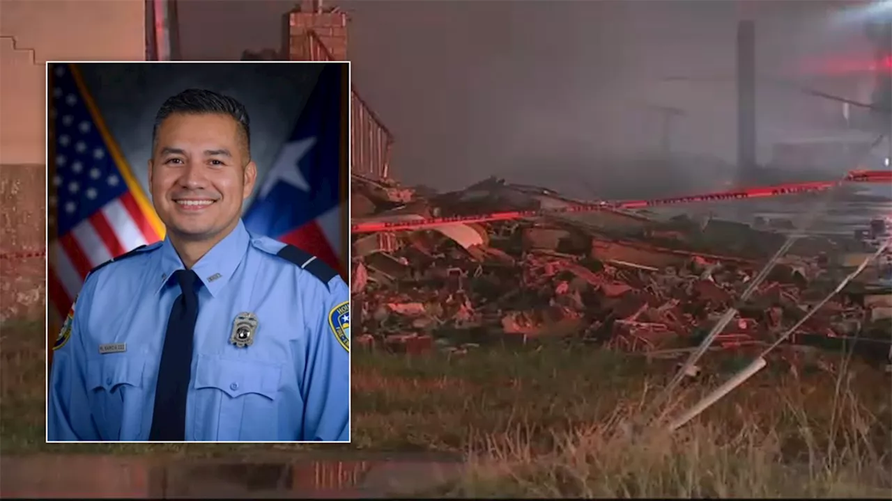 1 Houston firefighter killed, another injured while battling warehouse fire in east Houston