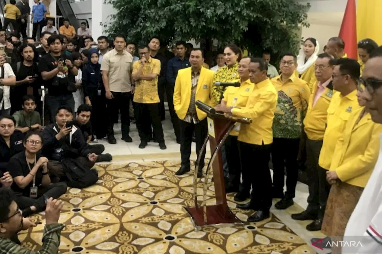 Bahlil umumkan susunan lengkap pengurus Golkar tanpa nama Jokowi