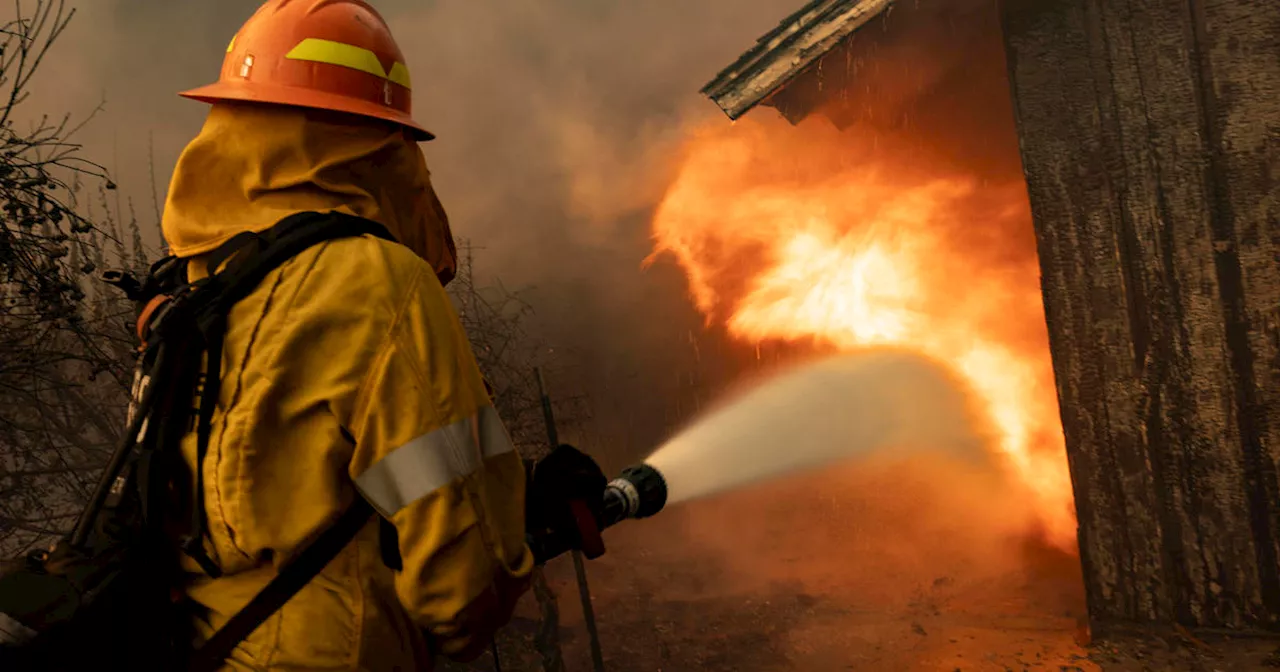 Mountain Fire explodes in Ventura County amid strong Santa Ana winds