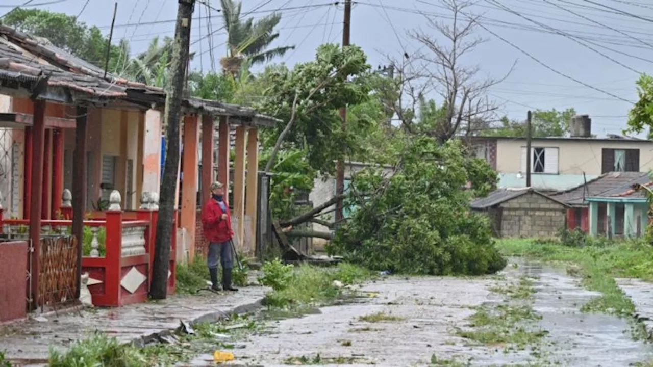 El huracán Rafael causa \'grandes afectaciones\' en Artemisa, Mayabeque y La Habana, informan autoridades de Cuba