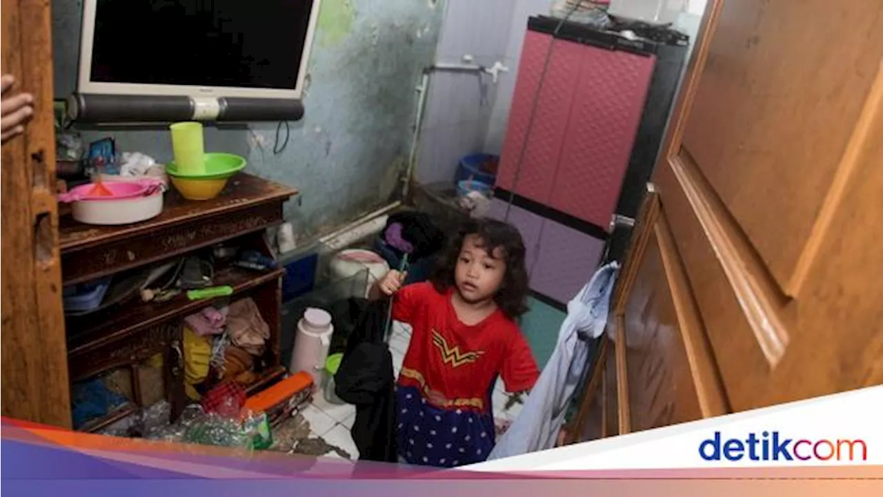 Malang Nian Nenek Hasna Sekeluarga Tidur di Rumah 2x3