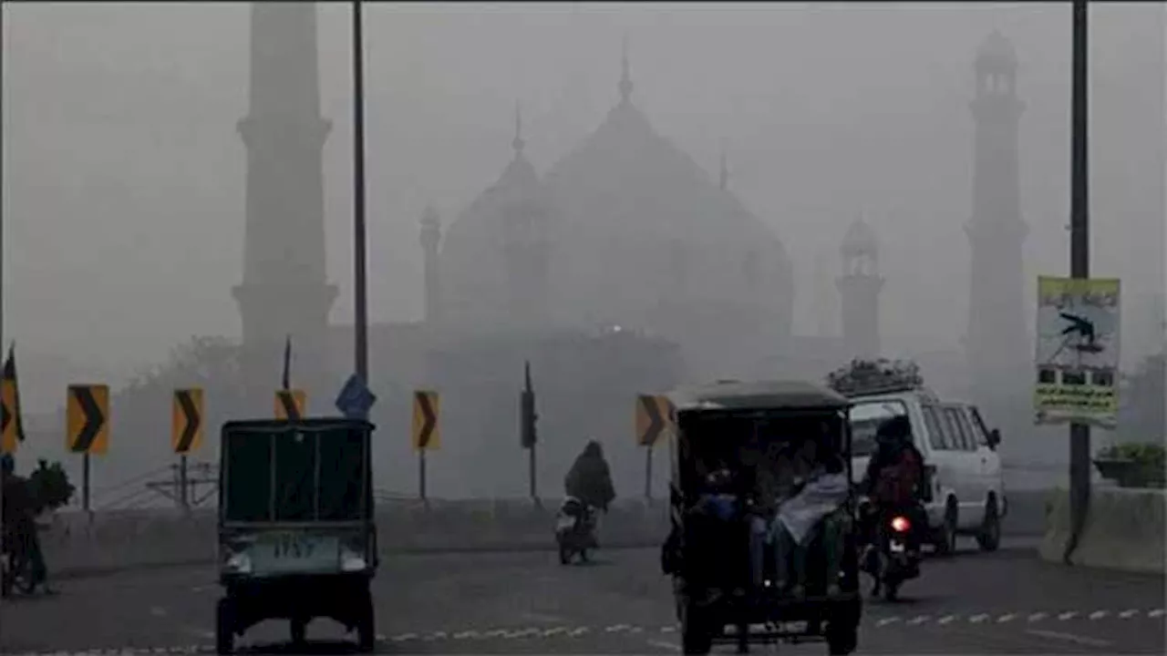 No respite for Lahorites from smog, still world's most polluted city