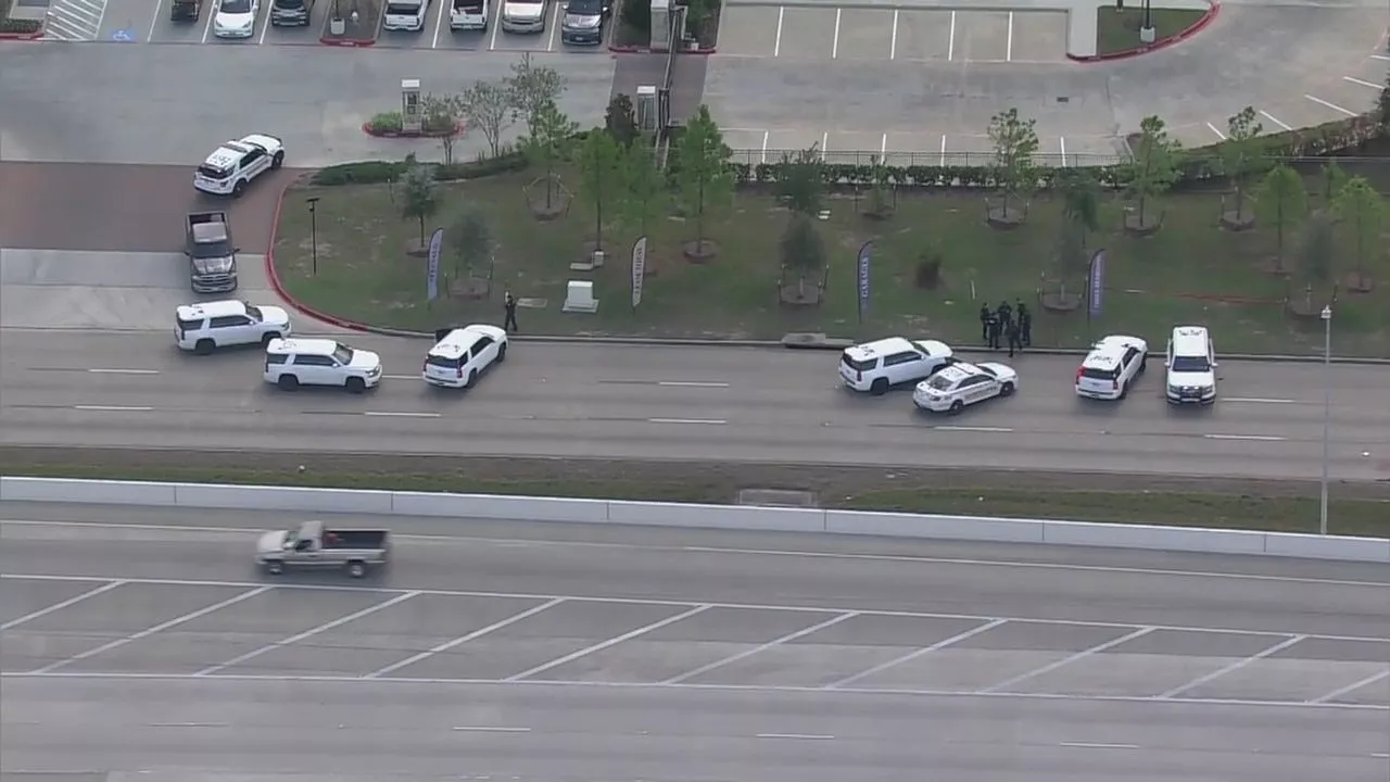 Harris County deputy-involved shooting: Suspect shot following chase