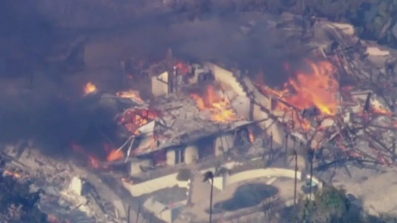 Camarillo homes destroyed by massive Mountain Fire burning in Ventura County