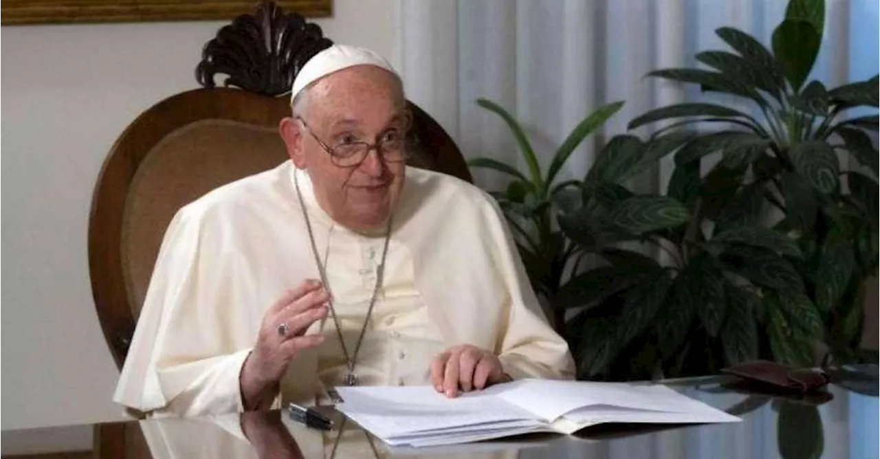 Be on the lookout for hope, pope writes