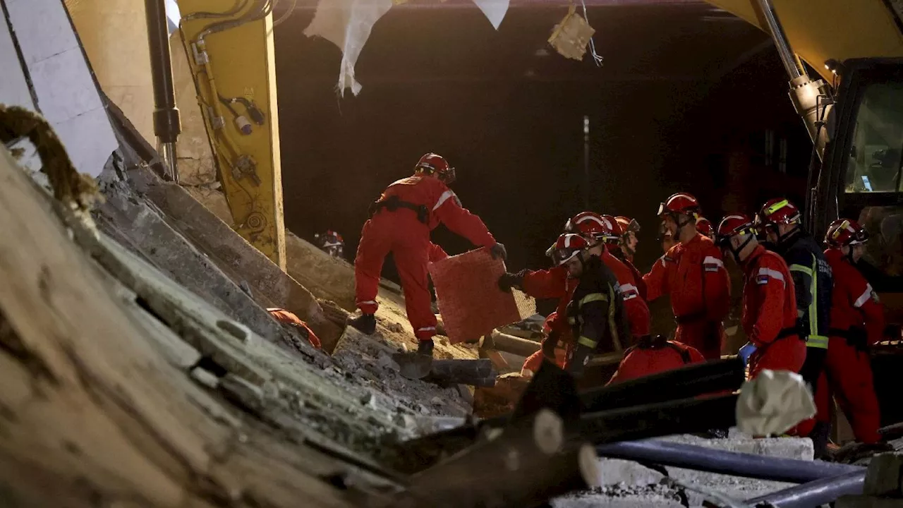 Pope Francis prays for victims of Serbian train station collapse