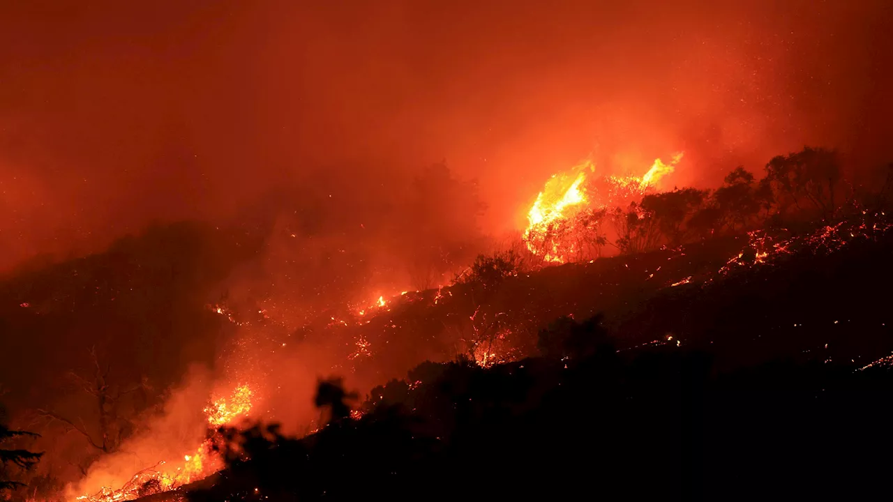 Feuer brach nach US-Wahl aus - Klimakrise 'feiert' mit – Großbrand bei Los Angeles!