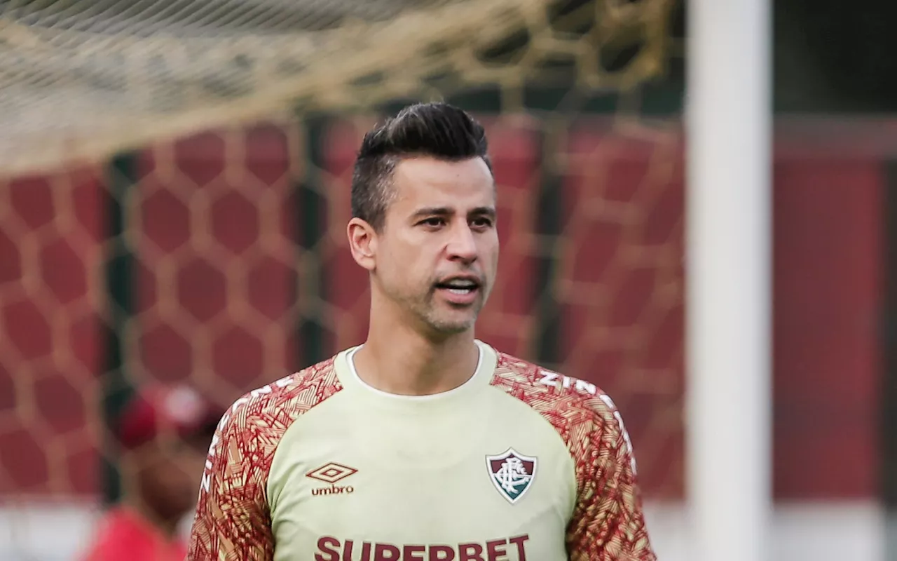 Fábio desfalca o Fluminense pela primeira vez no Campeonato Brasileiro