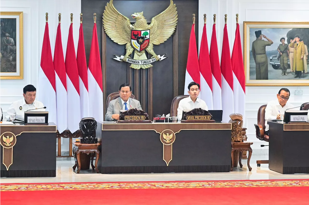 Bakal ke Luar Negeri, Prabowo Minta Para Menteri Tetap Laporan Lewat Video Call