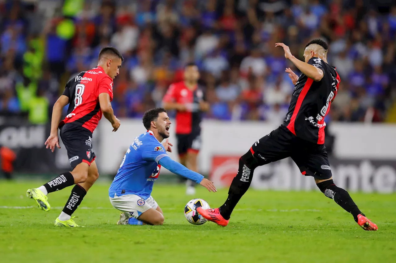 Cruz Azul se deja empatar por el Atlas, que sigue vivo en el Apertura