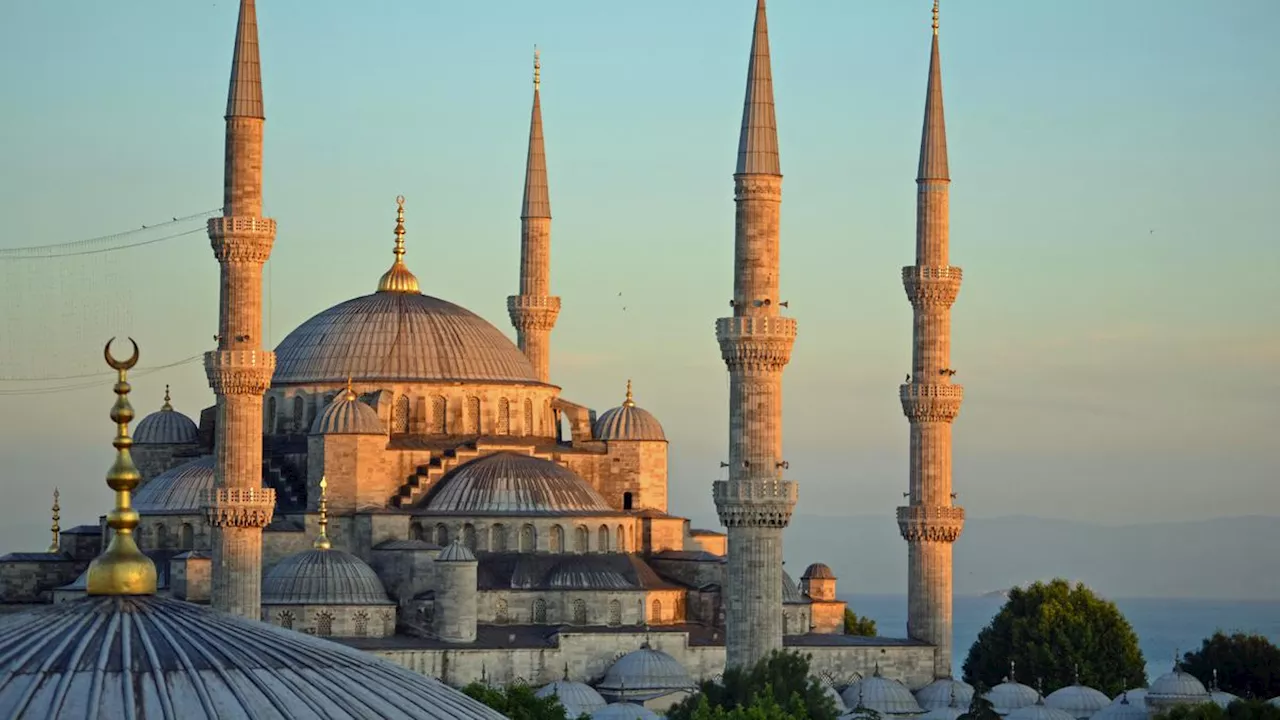 Waktu Sholat Palembang November 2024, Lengkap Beserta Hikmah Ibadah Sholat