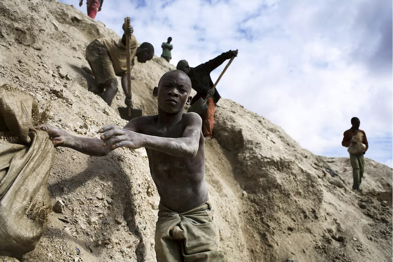 22 Miners Feared Dead as Illegal Mining Pit Collapses in Adamawa, Taraba
