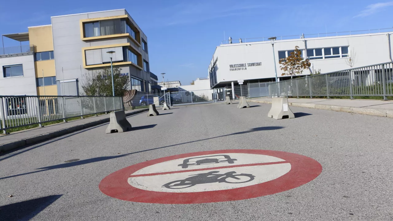 Sicherheitszaun um Schwechater Schulcampus gezogen