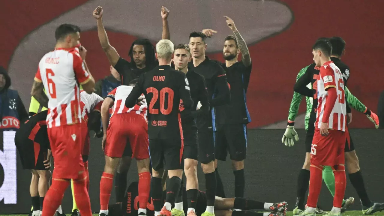 FOTOS: así quedó el rostro de Pau Cubarsí tras la escalofriante patada en Champions League