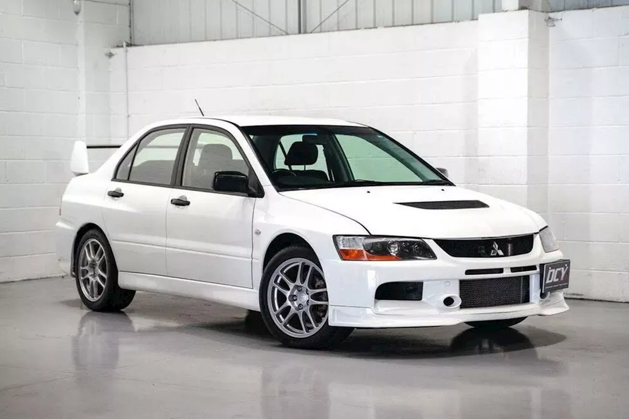 Seldom-seen Mitsubishi Evo IX MR RS for sale