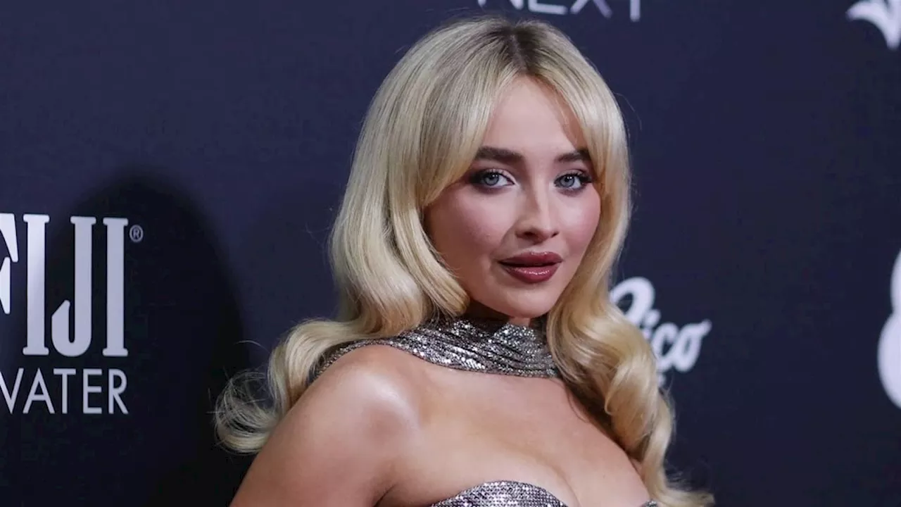 Sabrina Carpenter troost vrouwen bij haar show na verkiezingen