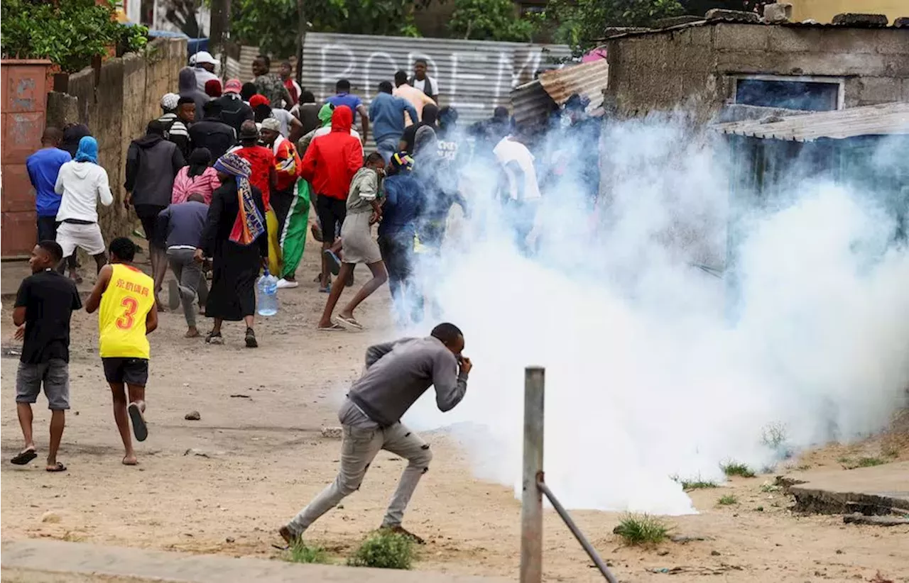 Mozambique police fire teargas as opposition supporters protest SABC