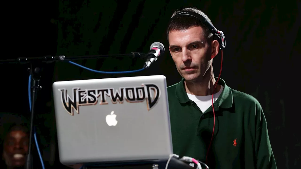 Tim Westwood: Met detectives hand file to prosecutors to consider charges