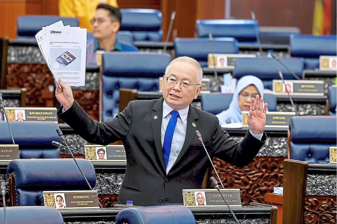 Retract statement disputing Padu cost, says Dr Wee to Economy Minister