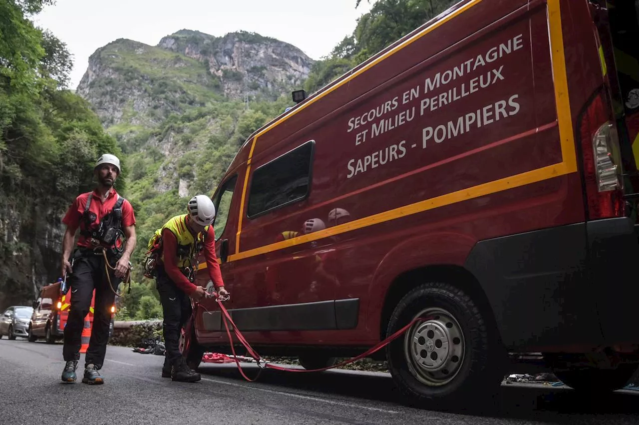 Pyrénées : elle survit à une chute en voiture de 20 mètres et prévient les secours