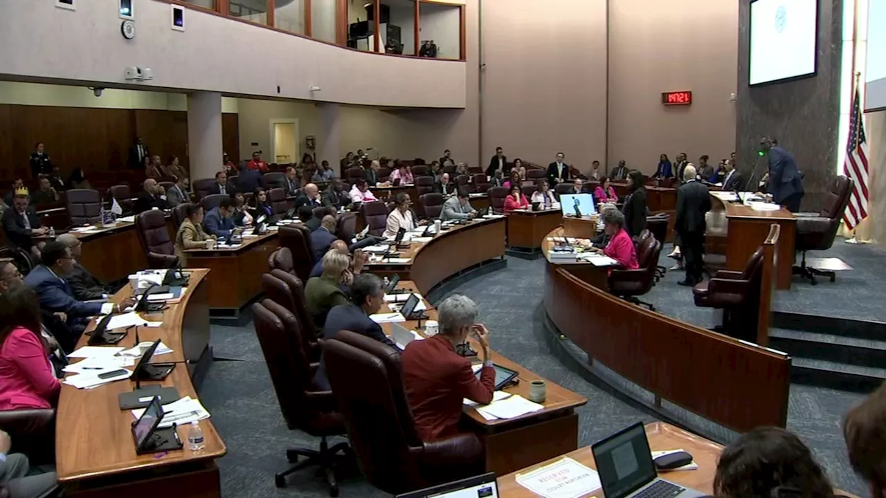 Chicago Council to hold special meeting next week, could derail mayor's property tax hike plan