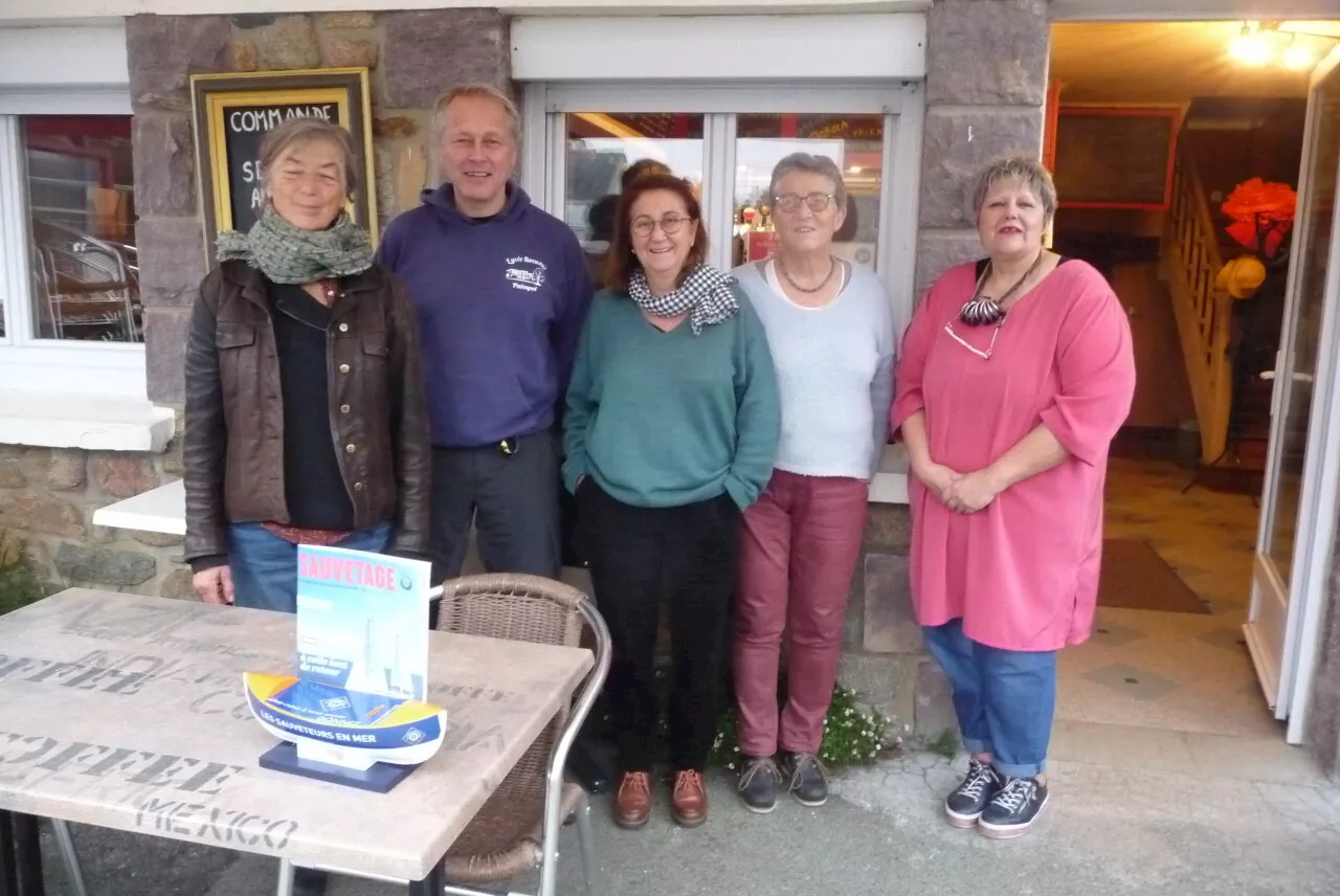 Près de Paimpol, cet unique commerce du village lance un défi collectif : 1000 tours du bourg !