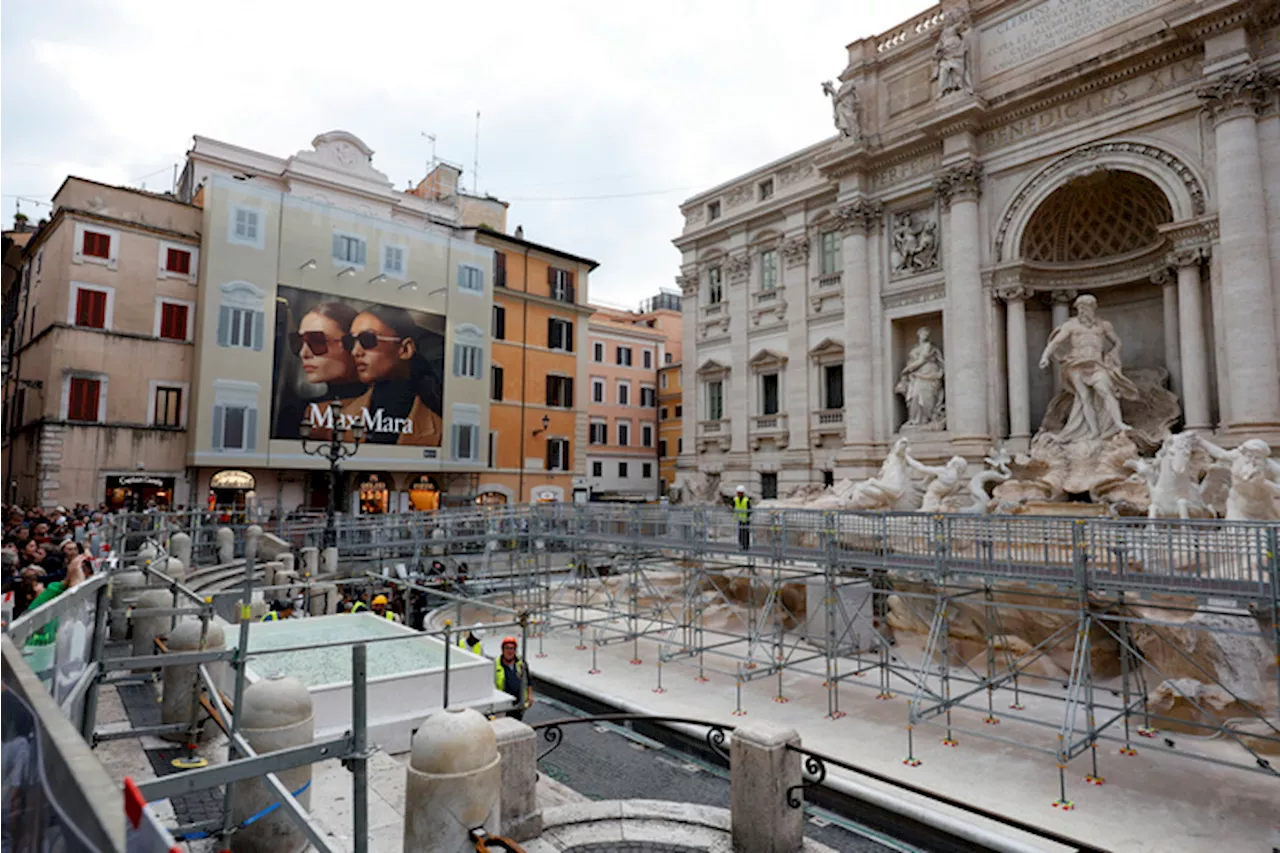 Passerella per nuova modalità di visita a Fontana di Trevi