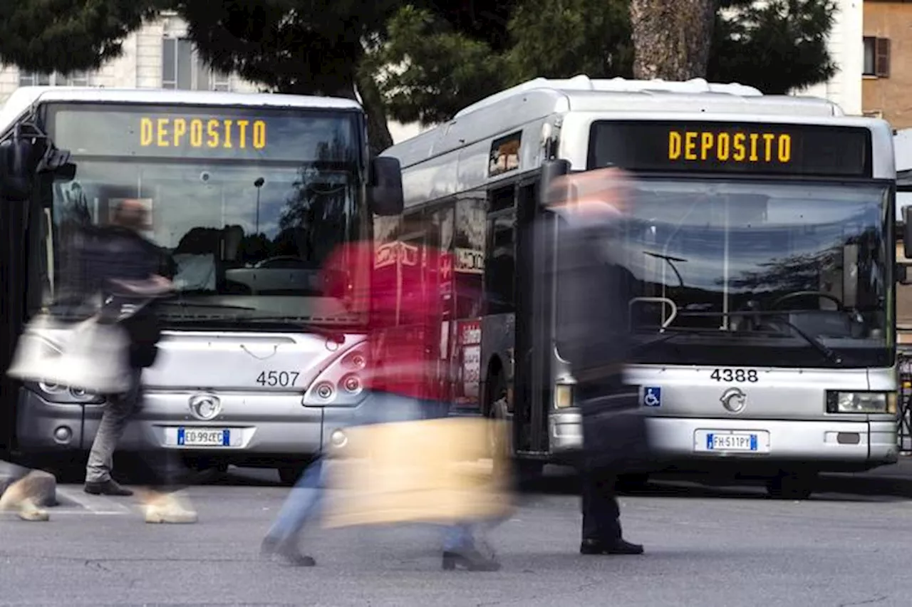 Verso un venerdì nero: scattato alle 5.30 lo sciopero di 24 ore di bus e metro