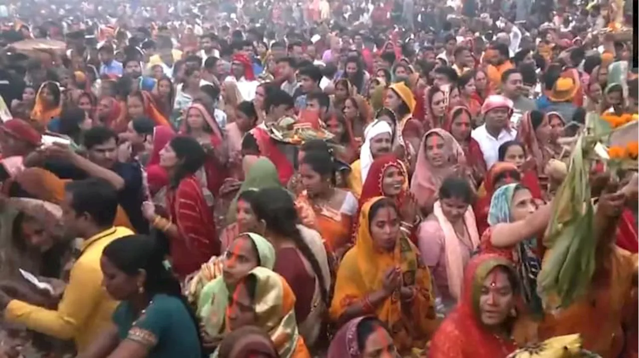 Chhath Pooja Photos: बिहार से महाराष्ट्र और तमिलनाडु तक, जानें देशभर में कैसी रही छठ की छटा, देखें