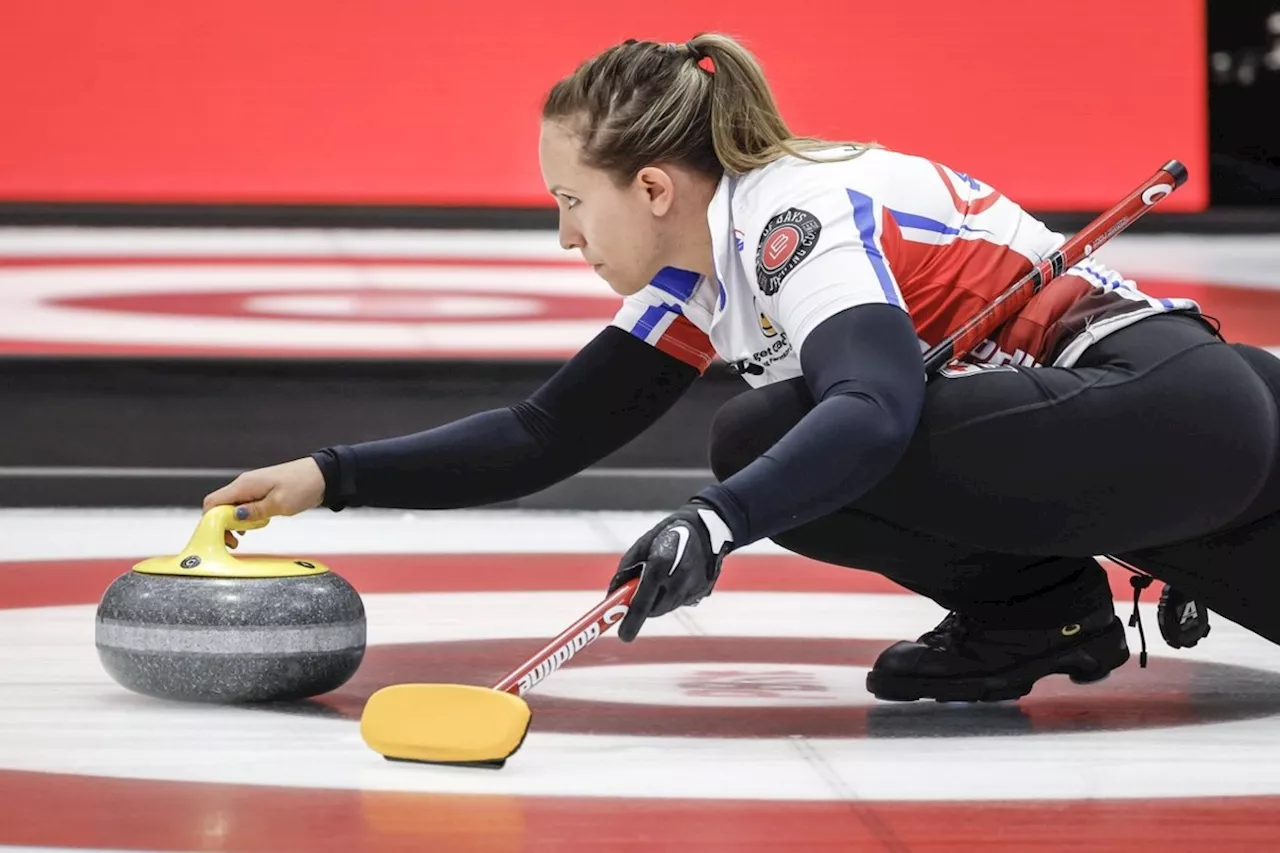 Brad Gushue edges Niklas Edin 5-4 to stay unbeaten in curling's Canadian Open