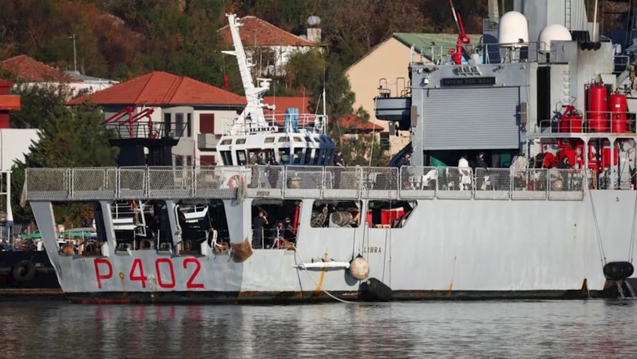 Italian navy ship carrying migrants arrives in Albanian port