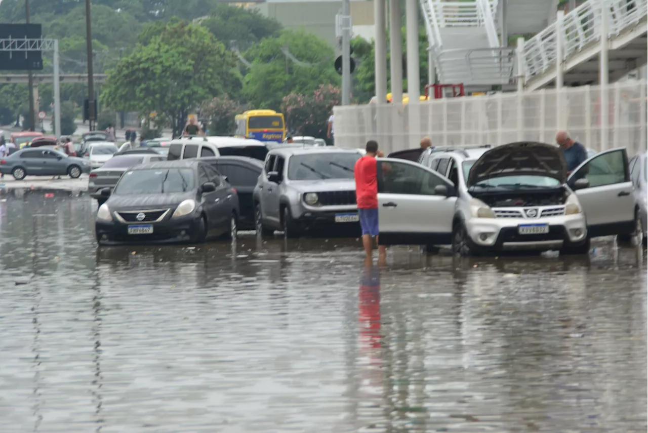 Rio de Janeiro pode ter frente fria, chuva forte e rajadas de vento